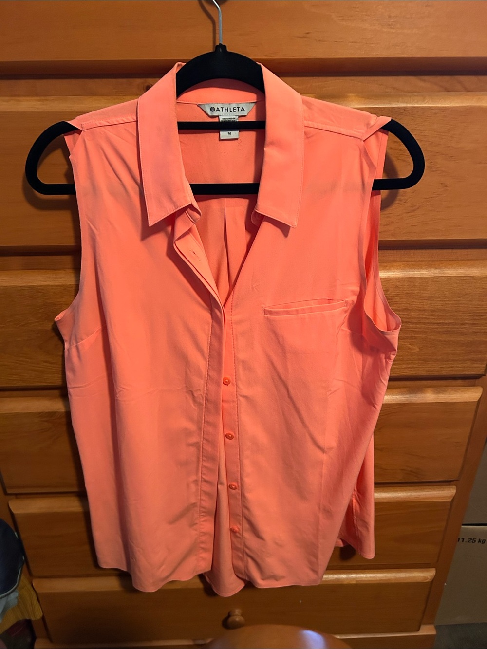 Athleta Coral Sleeveless Button-Down Shirt Blouse